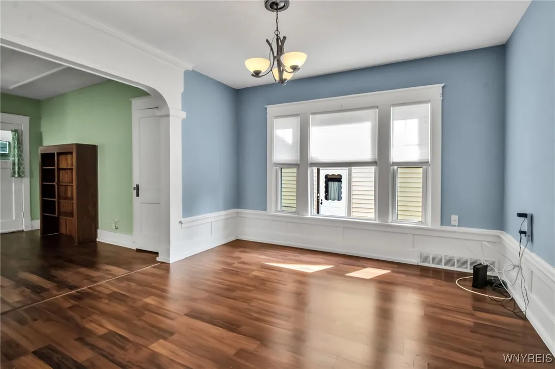 82 Rutland Street, Buffalo, New York 14220, Buffalo, New York 14220, 6 Bedrooms Bedrooms, ,2 BathroomsBathrooms,Residential,For Sale,82 Rutland Street, Buffalo, New York 14220,B1623015