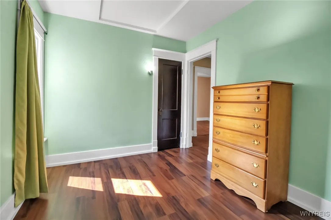 82 Rutland Street, Buffalo, New York 14220, Buffalo, New York 14220, 6 Bedrooms Bedrooms, ,2 BathroomsBathrooms,Residential,For Sale,82 Rutland Street, Buffalo, New York 14220,B1623015