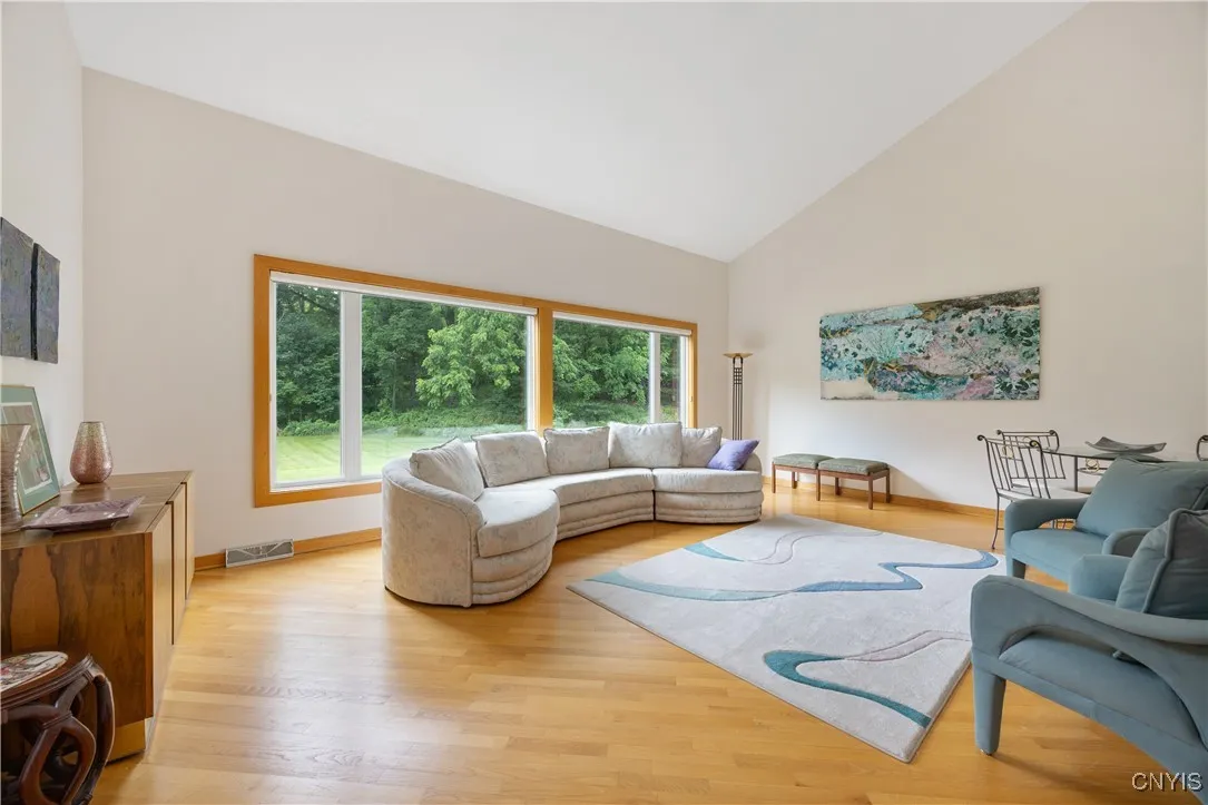 6925 Woodchuck Hill Road, Dewitt, New York 13066, De Witt, New York 13066, 5 Bedrooms Bedrooms, 12 Rooms Rooms,3 BathroomsBathrooms,Residential,For Sale,6925 Woodchuck Hill Road, Dewitt, New York 13066,S1622476