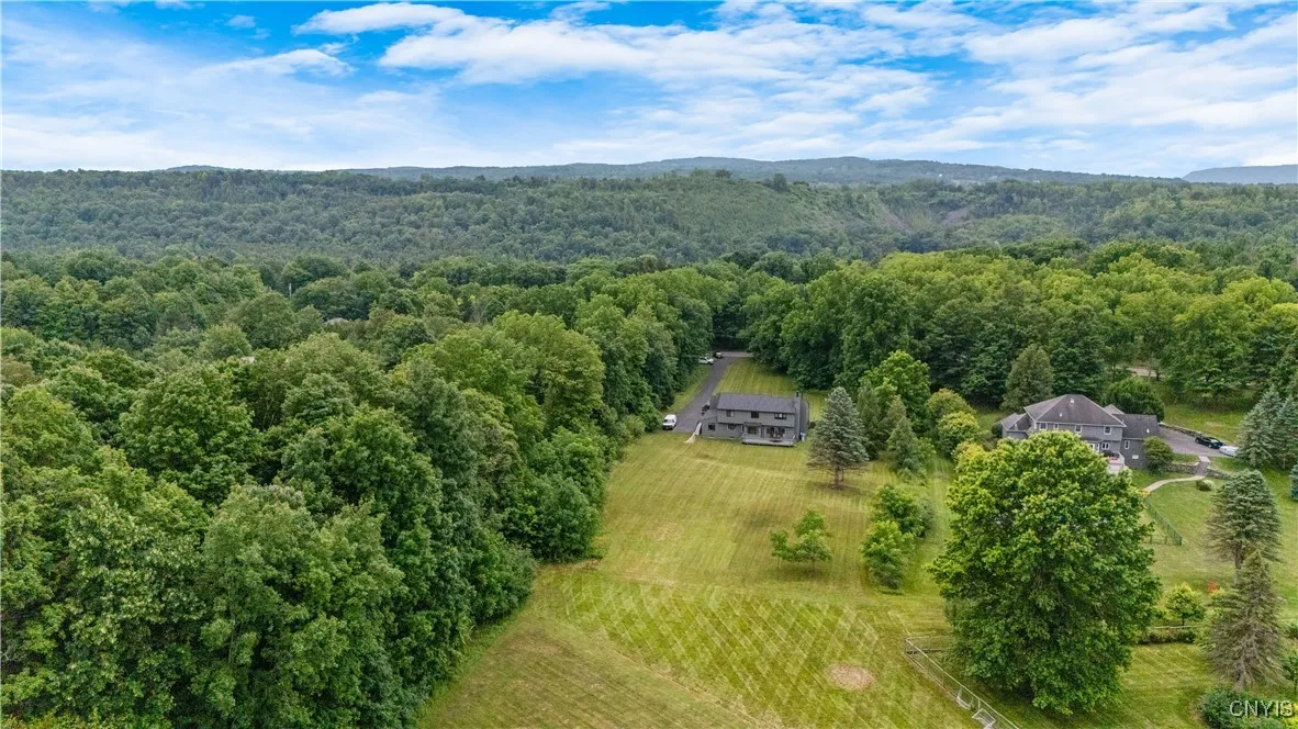 6925 Woodchuck Hill Road, Dewitt, New York 13066, De Witt, New York 13066, 5 Bedrooms Bedrooms, 12 Rooms Rooms,3 BathroomsBathrooms,Residential,For Sale,6925 Woodchuck Hill Road, Dewitt, New York 13066,S1622476