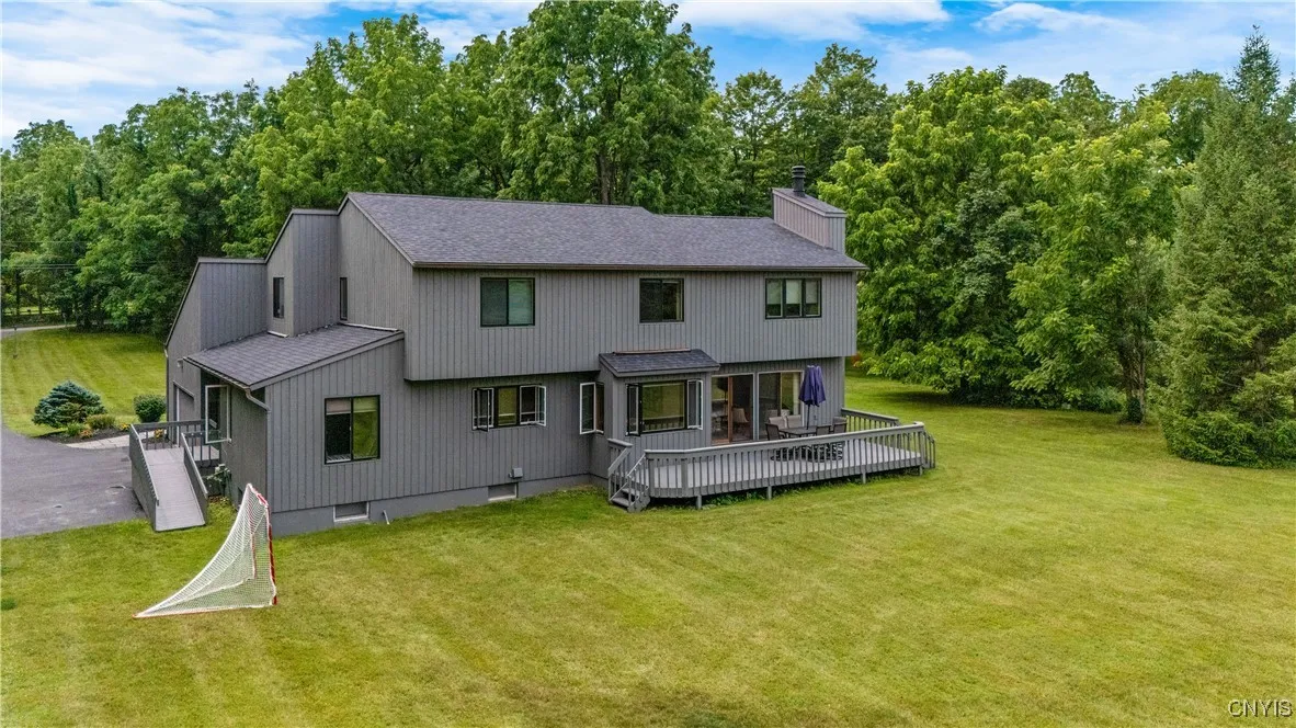6925 Woodchuck Hill Road, Dewitt, New York 13066, De Witt, New York 13066, 5 Bedrooms Bedrooms, 12 Rooms Rooms,3 BathroomsBathrooms,Residential,For Sale,6925 Woodchuck Hill Road, Dewitt, New York 13066,S1622476