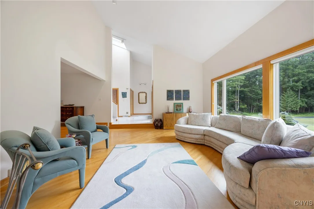 6925 Woodchuck Hill Road, Dewitt, New York 13066, De Witt, New York 13066, 5 Bedrooms Bedrooms, 12 Rooms Rooms,3 BathroomsBathrooms,Residential,For Sale,6925 Woodchuck Hill Road, Dewitt, New York 13066,S1622476