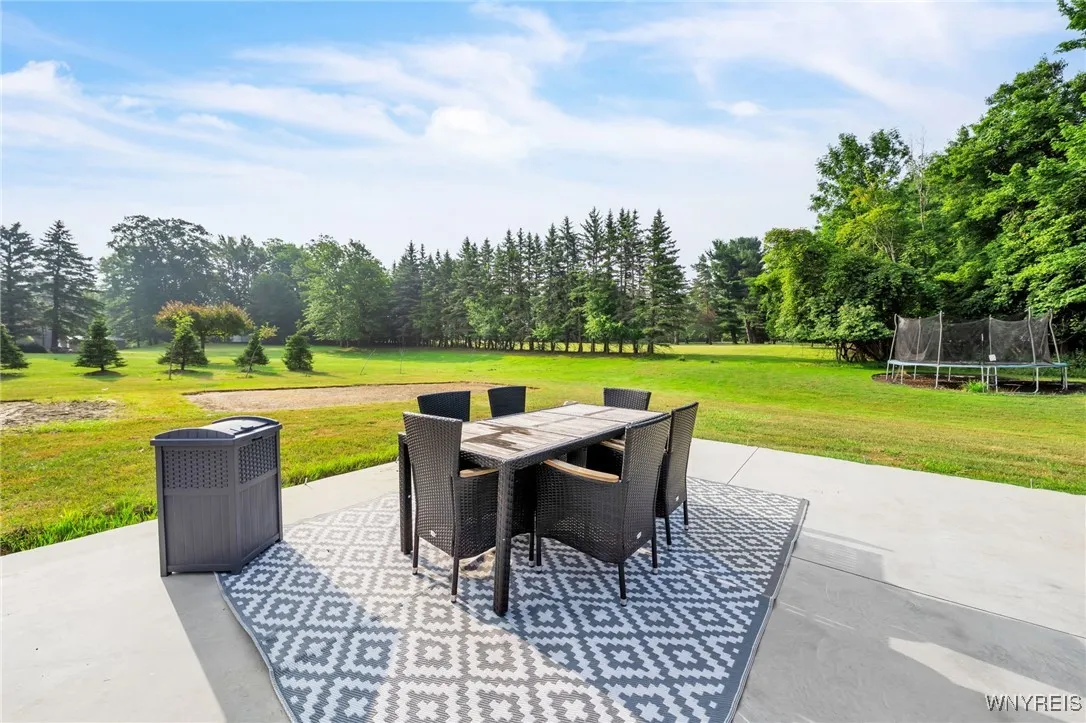 68 Rolling Woods Lane S, West Seneca, New York 142, West Seneca, New York 14224, 5 Bedrooms Bedrooms, 9 Rooms Rooms,2 BathroomsBathrooms,Residential,Closed,68 Rolling Woods Lane S, West Seneca, New York 142,0,B1623131