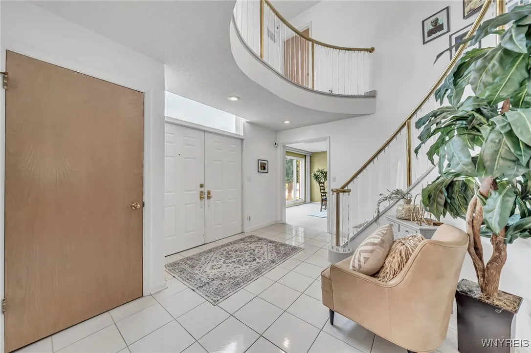 68 Rolling Woods Lane S, West Seneca, New York 142, West Seneca, New York 14224, 5 Bedrooms Bedrooms, 9 Rooms Rooms,2 BathroomsBathrooms,Residential,Closed,68 Rolling Woods Lane S, West Seneca, New York 142,0,B1623131