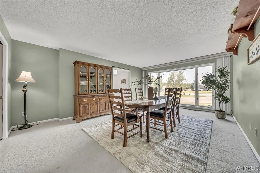 68 Rolling Woods Lane S, West Seneca, New York 142, West Seneca, New York 14224, 5 Bedrooms Bedrooms, 9 Rooms Rooms,2 BathroomsBathrooms,Residential,Closed,68 Rolling Woods Lane S, West Seneca, New York 142,0,B1623131