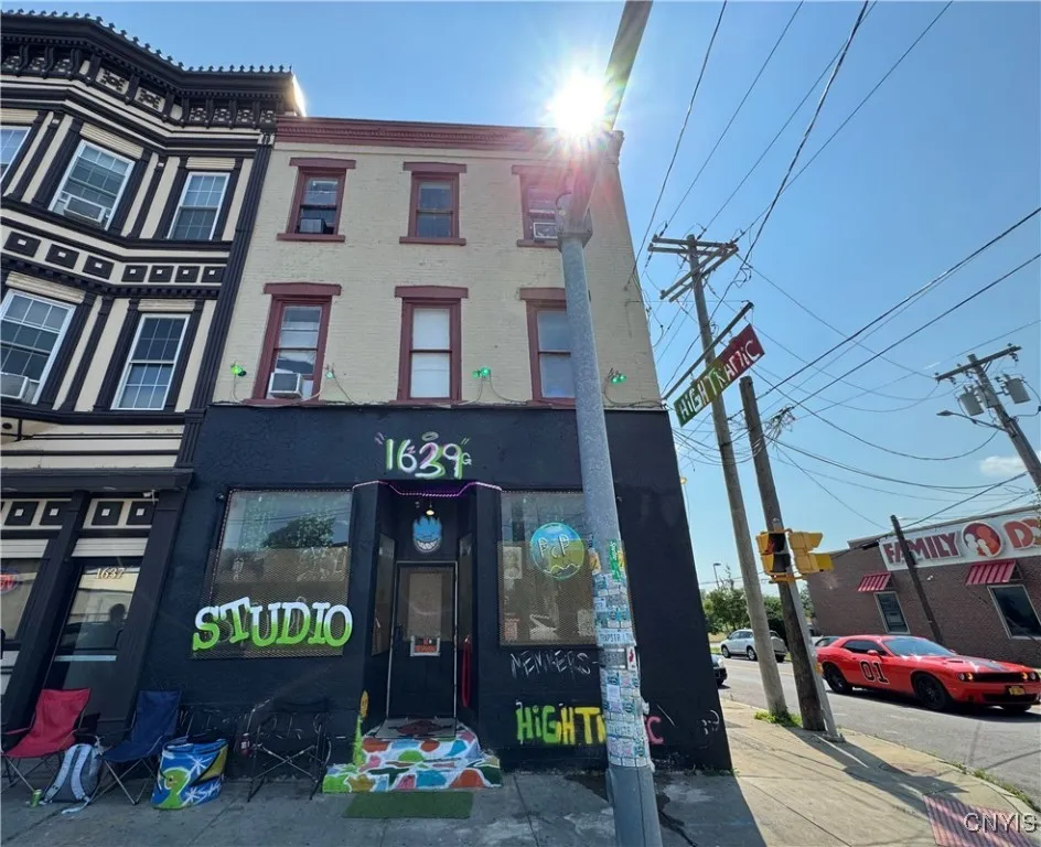 1639 North Salina Street, Syracuse, New York 13208, Syracuse, New York 13208, 4 Bedrooms Bedrooms, ,Multi Family,For Sale,1639 North Salina Street, Syracuse, New York 13208,0,S1623289