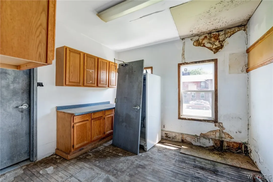 2960 Bailey Avenue, Buffalo, New York 14215, Buffalo, New York 14215, 3 Bedrooms Bedrooms, ,1 BathroomBathrooms,Residential,For Sale,2960 Bailey Avenue, Buffalo, New York 14215,B1622605