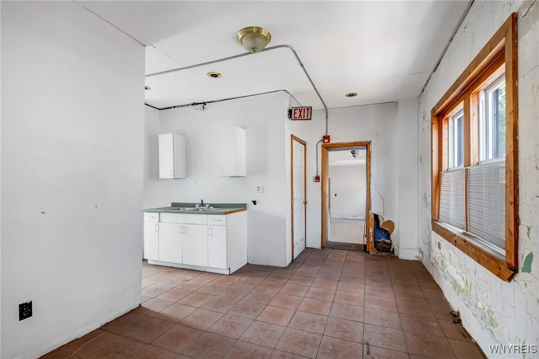 2960 Bailey Avenue, Buffalo, New York 14215, Buffalo, New York 14215, 3 Bedrooms Bedrooms, ,1 BathroomBathrooms,Residential,For Sale,2960 Bailey Avenue, Buffalo, New York 14215,B1622605