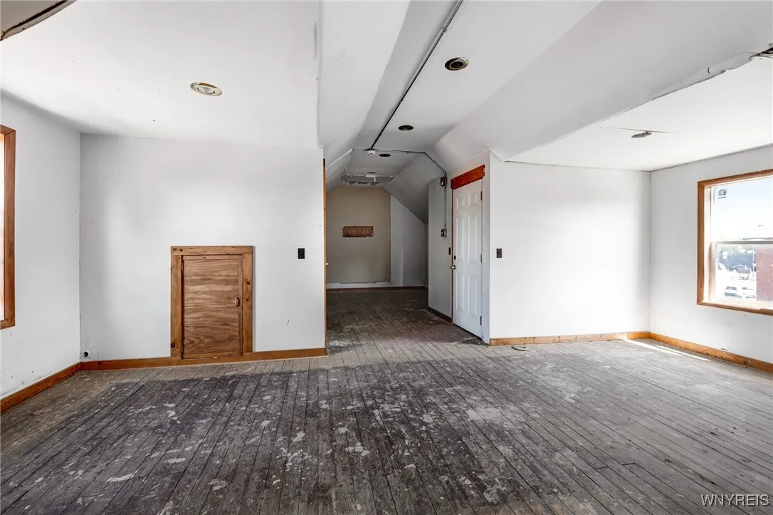 2960 Bailey Avenue, Buffalo, New York 14215, Buffalo, New York 14215, 3 Bedrooms Bedrooms, ,1 BathroomBathrooms,Residential,For Sale,2960 Bailey Avenue, Buffalo, New York 14215,B1622605