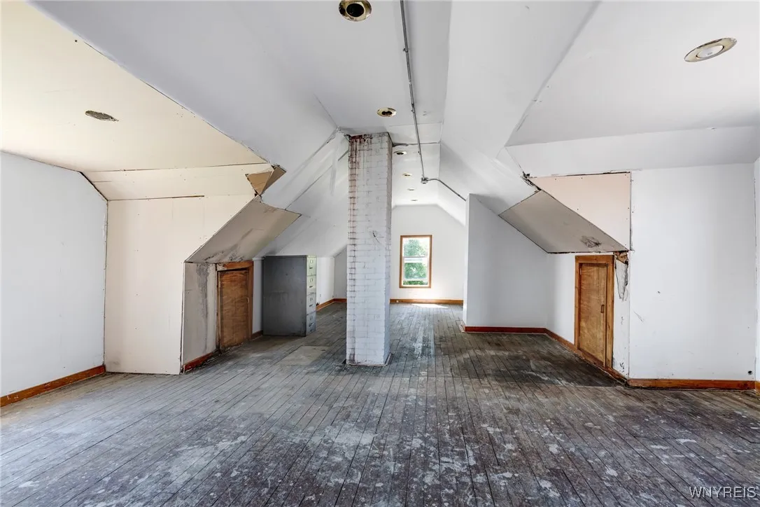 2960 Bailey Avenue, Buffalo, New York 14215, Buffalo, New York 14215, 3 Bedrooms Bedrooms, ,1 BathroomBathrooms,Residential,For Sale,2960 Bailey Avenue, Buffalo, New York 14215,B1622605