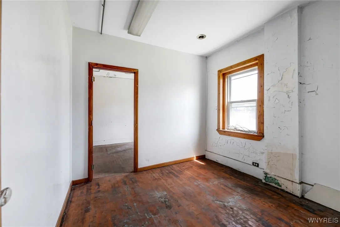 2960 Bailey Avenue, Buffalo, New York 14215, Buffalo, New York 14215, 3 Bedrooms Bedrooms, ,1 BathroomBathrooms,Residential,For Sale,2960 Bailey Avenue, Buffalo, New York 14215,B1622605