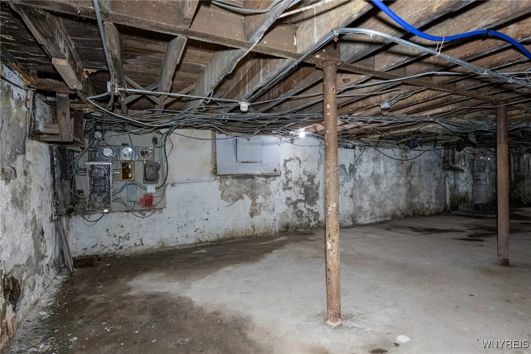 2960 Bailey Avenue, Buffalo, New York 14215, Buffalo, New York 14215, 3 Bedrooms Bedrooms, ,1 BathroomBathrooms,Residential,For Sale,2960 Bailey Avenue, Buffalo, New York 14215,B1622605
