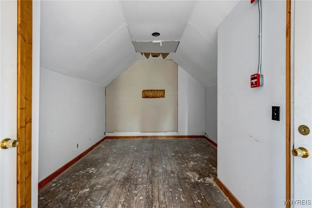 2960 Bailey Avenue, Buffalo, New York 14215, Buffalo, New York 14215, 3 Bedrooms Bedrooms, ,1 BathroomBathrooms,Residential,For Sale,2960 Bailey Avenue, Buffalo, New York 14215,B1622605