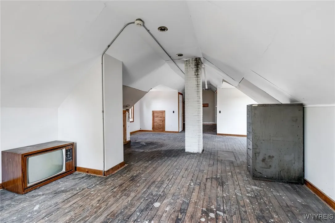 2960 Bailey Avenue, Buffalo, New York 14215, Buffalo, New York 14215, 3 Bedrooms Bedrooms, ,1 BathroomBathrooms,Residential,For Sale,2960 Bailey Avenue, Buffalo, New York 14215,B1622605