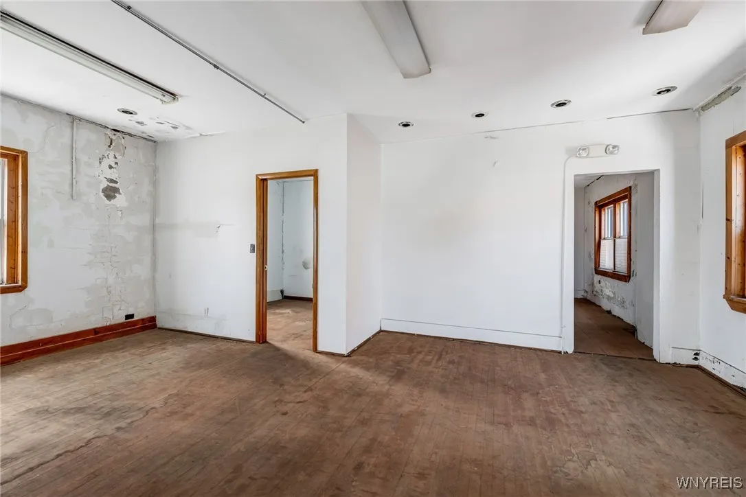 2960 Bailey Avenue, Buffalo, New York 14215, Buffalo, New York 14215, 3 Bedrooms Bedrooms, ,1 BathroomBathrooms,Residential,For Sale,2960 Bailey Avenue, Buffalo, New York 14215,B1622605