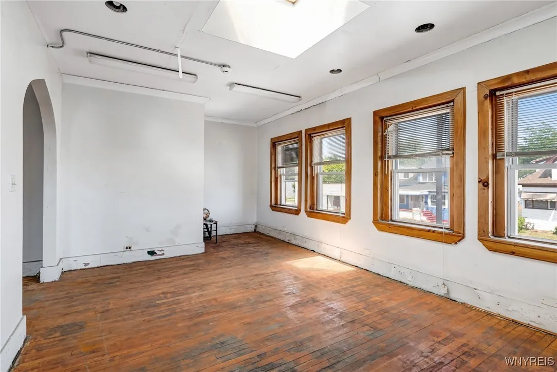 2960 Bailey Avenue, Buffalo, New York 14215, Buffalo, New York 14215, 3 Bedrooms Bedrooms, ,1 BathroomBathrooms,Residential,For Sale,2960 Bailey Avenue, Buffalo, New York 14215,B1622605
