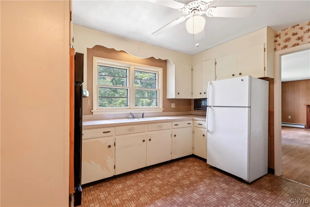 4532 Brickyard Falls Road, Manlius, New York 13104, Manlius, New York 13104, 3 Bedrooms Bedrooms, 5 Rooms Rooms,1 BathroomBathrooms,Residential,For Sale,4532 Brickyard Falls Road, Manlius, New York 13104,S1622421