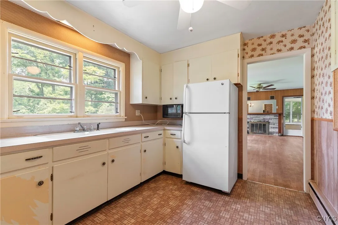 4532 Brickyard Falls Road, Manlius, New York 13104, Manlius, New York 13104, 3 Bedrooms Bedrooms, 5 Rooms Rooms,1 BathroomBathrooms,Residential,For Sale,4532 Brickyard Falls Road, Manlius, New York 13104,S1622421