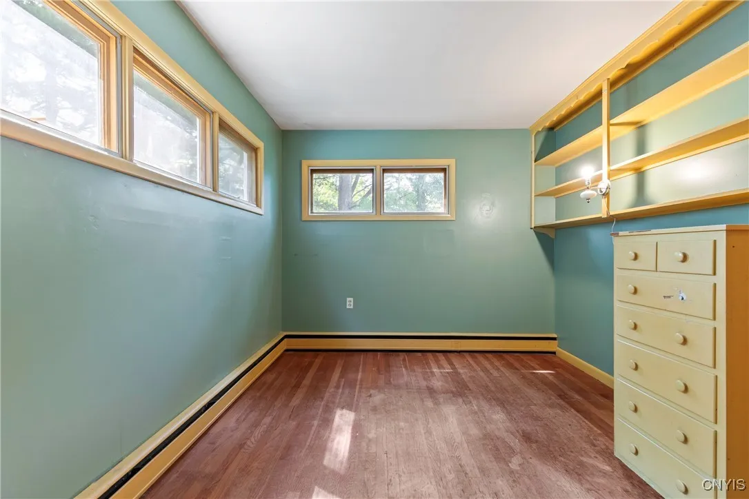 4532 Brickyard Falls Road, Manlius, New York 13104, Manlius, New York 13104, 3 Bedrooms Bedrooms, 5 Rooms Rooms,1 BathroomBathrooms,Residential,For Sale,4532 Brickyard Falls Road, Manlius, New York 13104,S1622421