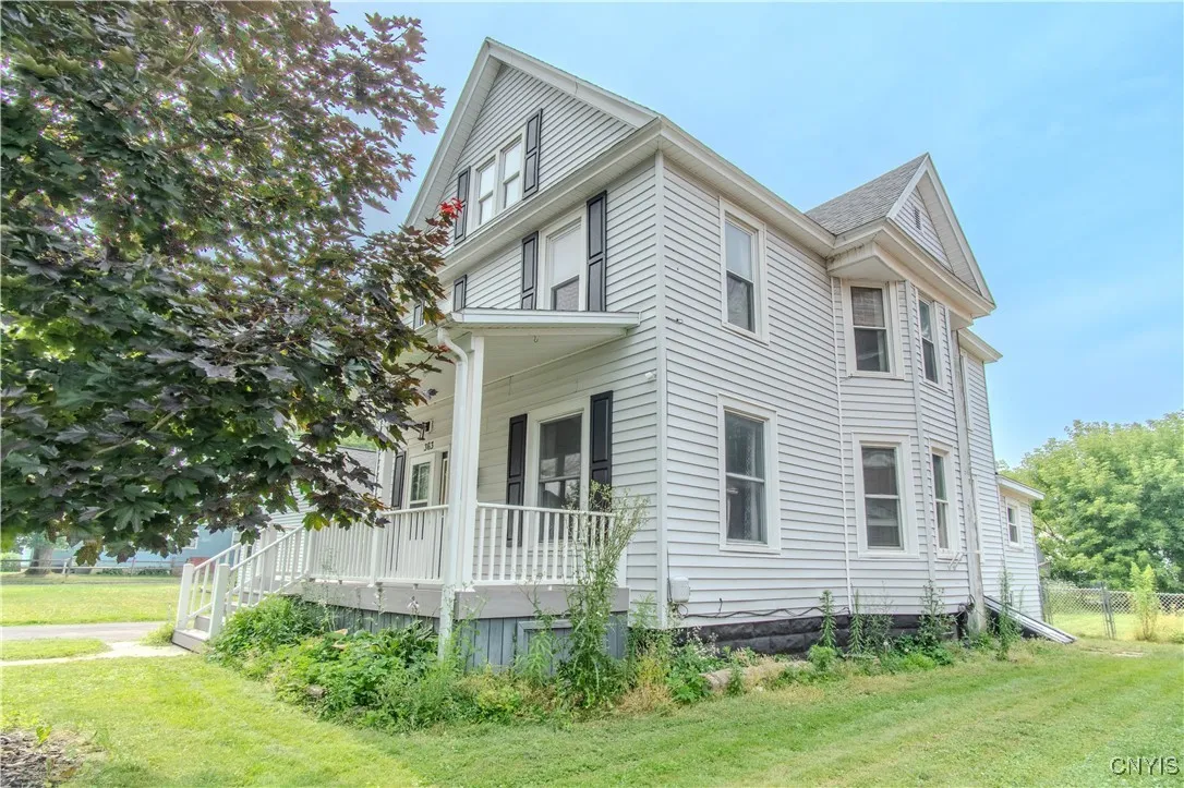 363 Brainard Street, Watertown City, New York 1360, Watertown City, New York 13601, 3 Bedrooms Bedrooms, 8 Rooms Rooms,2 BathroomsBathrooms,Residential,For Sale,363 Brainard Street, Watertown City, New York 1360,S1622907