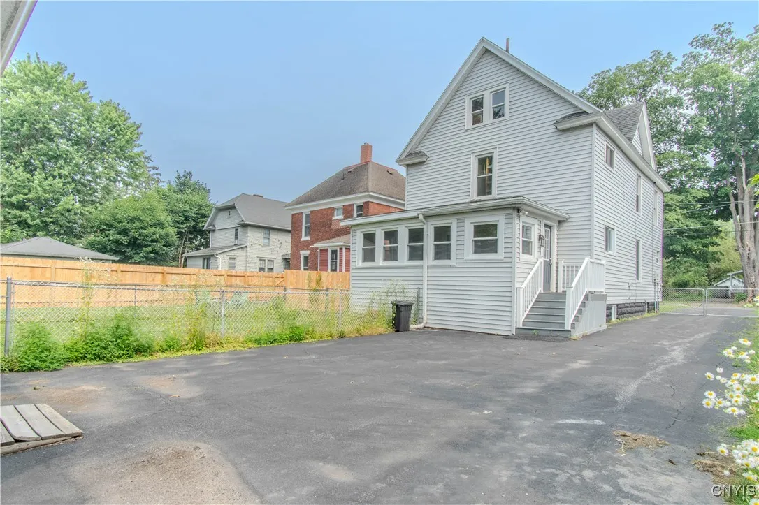 363 Brainard Street, Watertown City, New York 1360, Watertown City, New York 13601, 3 Bedrooms Bedrooms, 8 Rooms Rooms,2 BathroomsBathrooms,Residential,For Sale,363 Brainard Street, Watertown City, New York 1360,S1622907