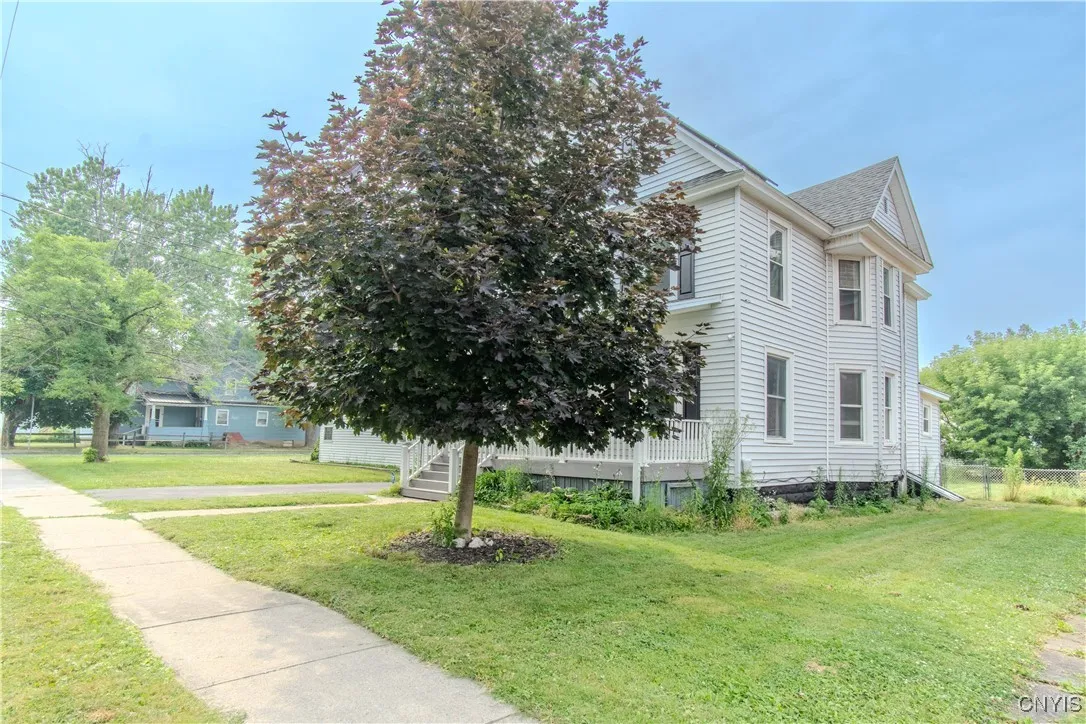 363 Brainard Street, Watertown City, New York 1360, Watertown City, New York 13601, 3 Bedrooms Bedrooms, 8 Rooms Rooms,2 BathroomsBathrooms,Residential,For Sale,363 Brainard Street, Watertown City, New York 1360,S1622907