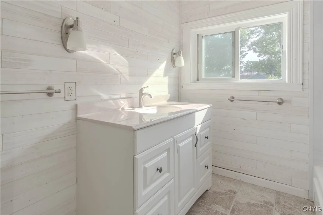 363 Brainard Street, Watertown City, New York 1360, Watertown City, New York 13601, 3 Bedrooms Bedrooms, 8 Rooms Rooms,2 BathroomsBathrooms,Residential,For Sale,363 Brainard Street, Watertown City, New York 1360,S1622907