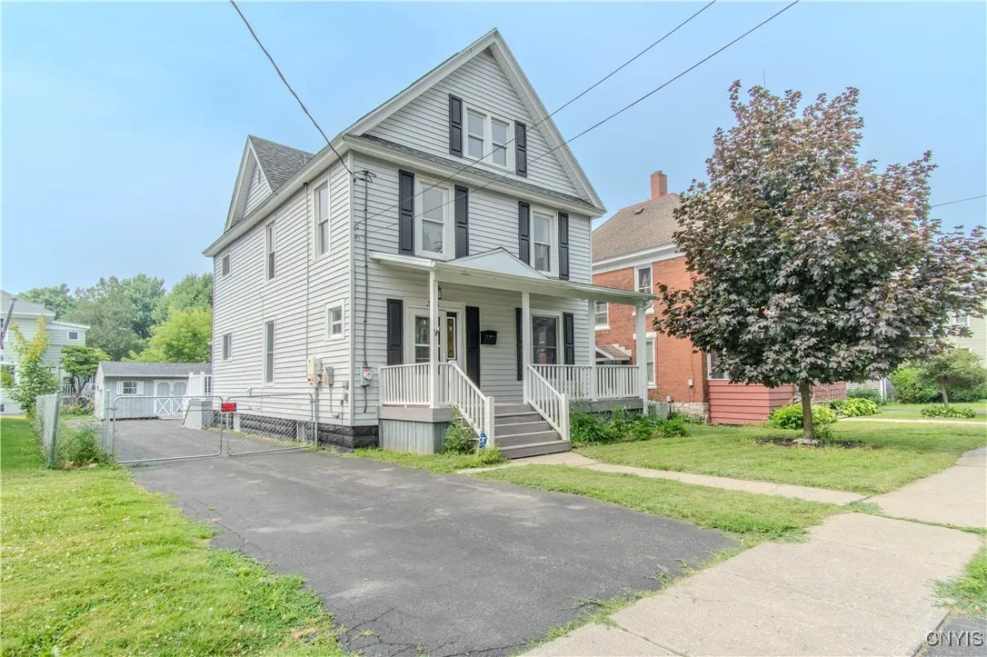 363 Brainard Street, Watertown City, New York 1360, Watertown City, New York 13601, 3 Bedrooms Bedrooms, 8 Rooms Rooms,2 BathroomsBathrooms,Residential,For Sale,363 Brainard Street, Watertown City, New York 1360,S1622907