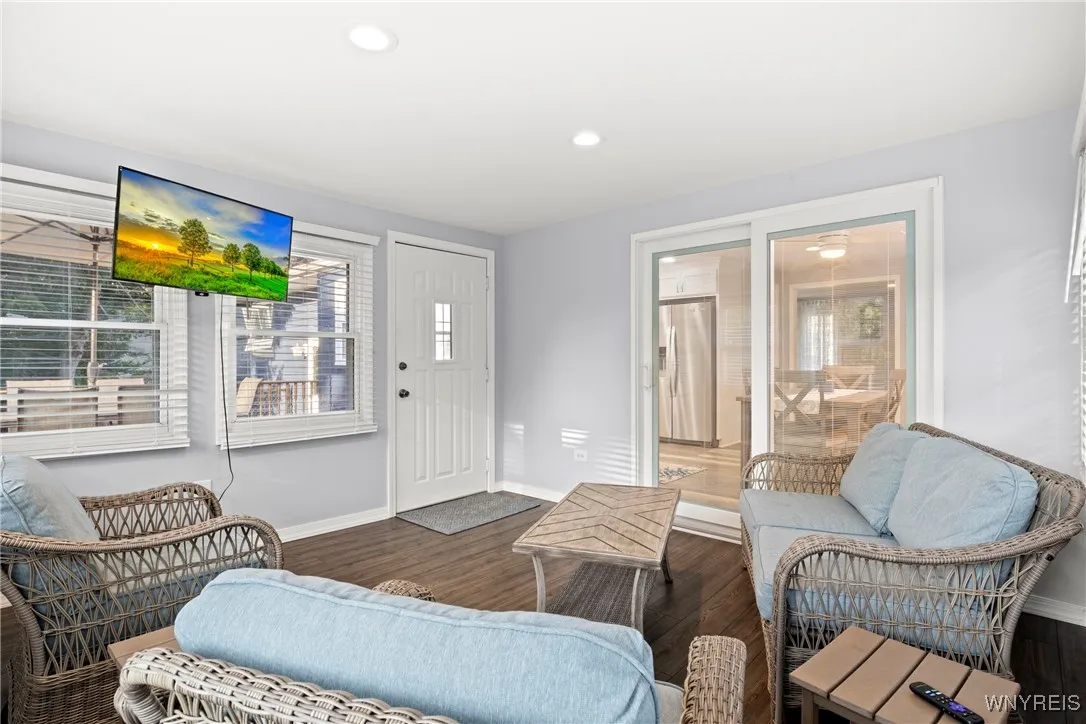 Cozy Sunroom off of Kitchen