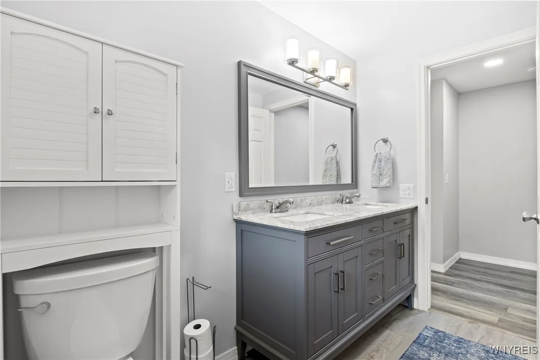 Full Bathroom