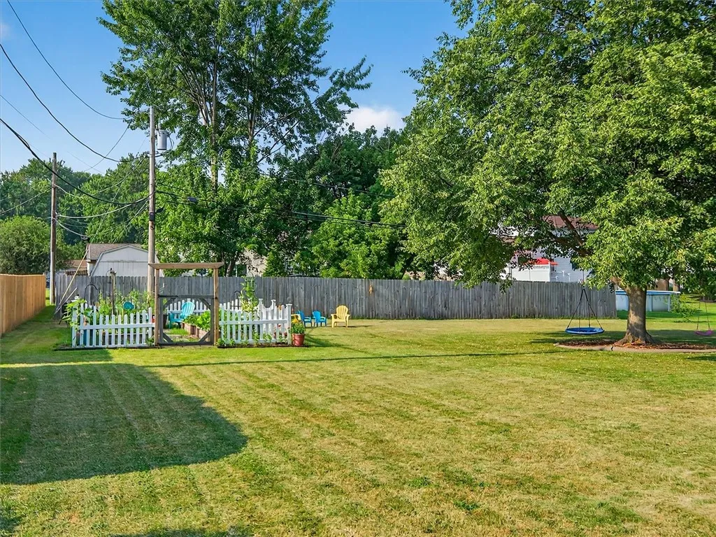14 Sand Pebble Drive, Chili, New York 14624, Chili, New York 14624, 3 Bedrooms Bedrooms, 6 Rooms Rooms,2 BathroomsBathrooms,Residential,For Sale,14 Sand Pebble Drive, Chili, New York 14624,R1623275