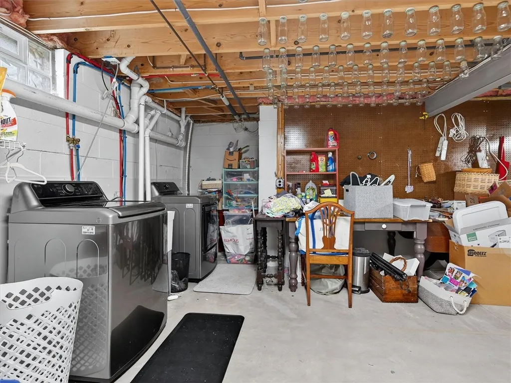 14 Sand Pebble Drive, Chili, New York 14624, Chili, New York 14624, 3 Bedrooms Bedrooms, 6 Rooms Rooms,2 BathroomsBathrooms,Residential,For Sale,14 Sand Pebble Drive, Chili, New York 14624,R1623275