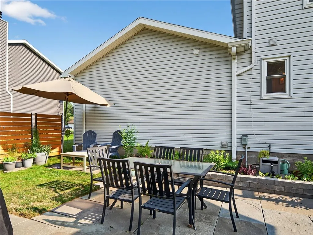 14 Sand Pebble Drive, Chili, New York 14624, Chili, New York 14624, 3 Bedrooms Bedrooms, 6 Rooms Rooms,2 BathroomsBathrooms,Residential,For Sale,14 Sand Pebble Drive, Chili, New York 14624,R1623275