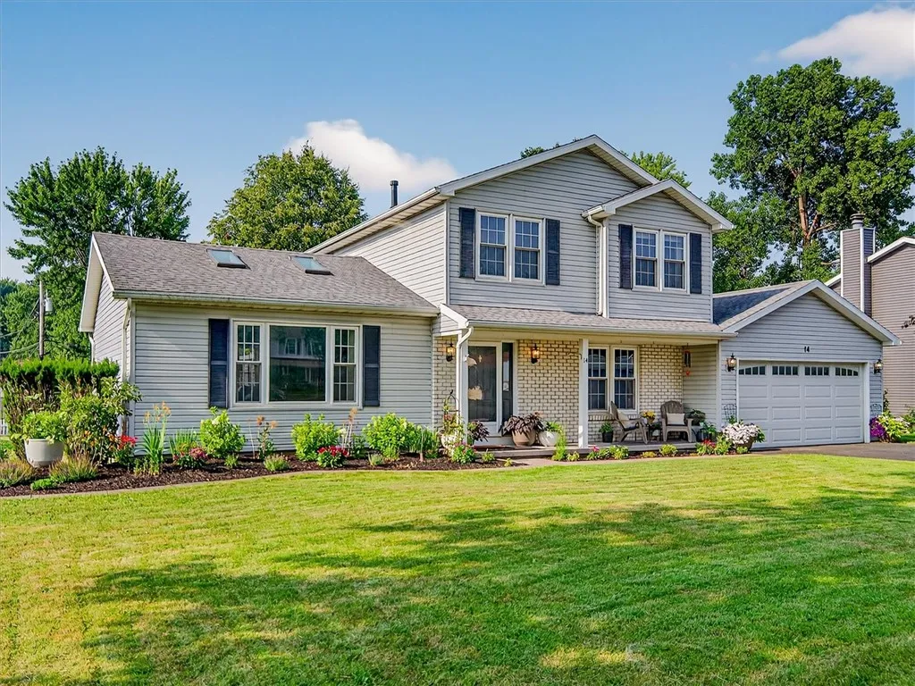 14 Sand Pebble Drive, Chili, New York 14624, Chili, New York 14624, 3 Bedrooms Bedrooms, 6 Rooms Rooms,2 BathroomsBathrooms,Residential,For Sale,14 Sand Pebble Drive, Chili, New York 14624,R1623275
