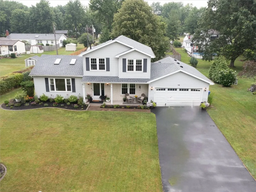 14 Sand Pebble Drive, Chili, New York 14624, Chili, New York 14624, 3 Bedrooms Bedrooms, 6 Rooms Rooms,2 BathroomsBathrooms,Residential,For Sale,14 Sand Pebble Drive, Chili, New York 14624,R1623275