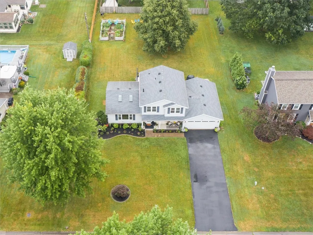 14 Sand Pebble Drive, Chili, New York 14624, Chili, New York 14624, 3 Bedrooms Bedrooms, 6 Rooms Rooms,2 BathroomsBathrooms,Residential,For Sale,14 Sand Pebble Drive, Chili, New York 14624,R1623275
