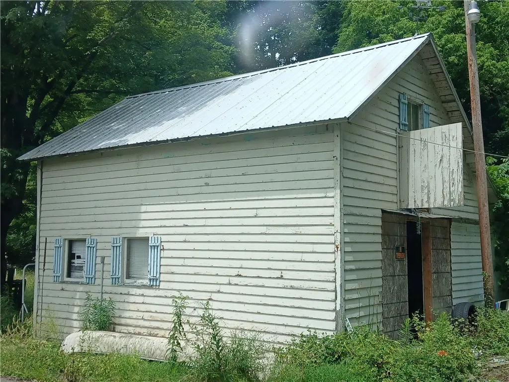 barn