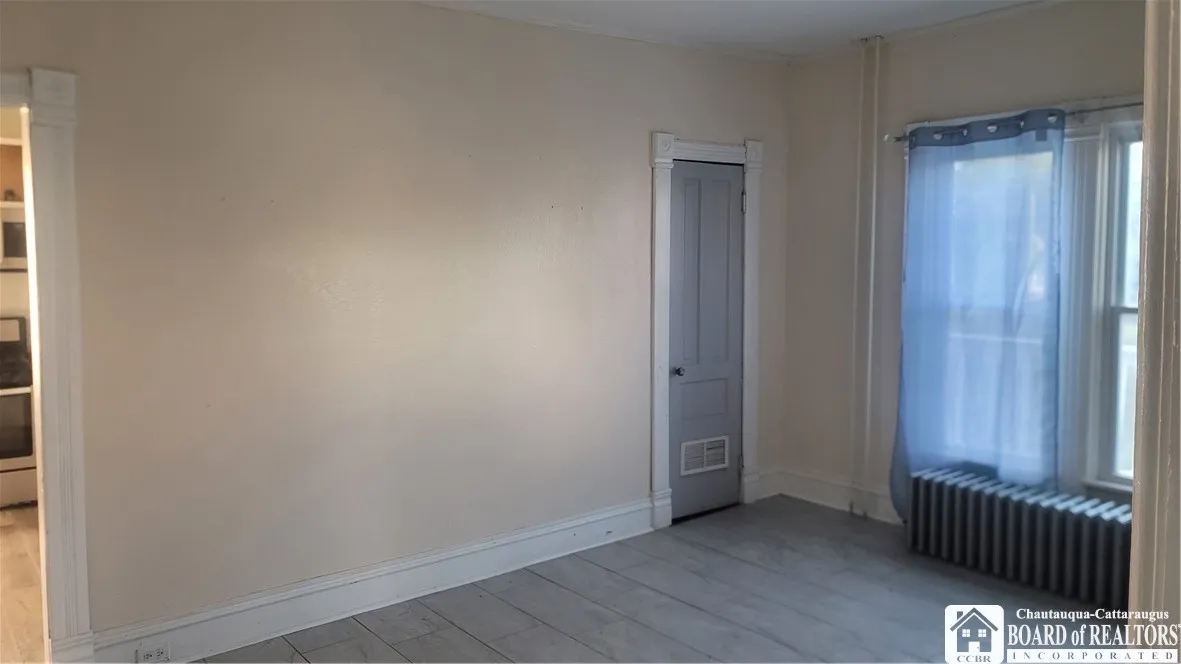 10 Mcdaniel Avenue, Jamestown, New York 14701, Jamestown, New York 14701, 4 Bedrooms Bedrooms, 9 Rooms Rooms,2 BathroomsBathrooms,Residential,For Sale,10 Mcdaniel Avenue, Jamestown, New York 14701,R1621770
