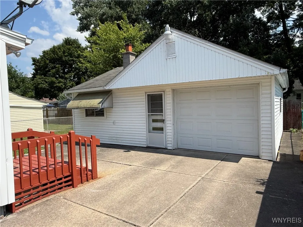 365 Linwood Avenue, North Tonawanda, New York 1412, North Tonawanda, New York 14120, 4 Bedrooms Bedrooms, 9 Rooms Rooms,1 BathroomBathrooms,Residential,Closed,365 Linwood Avenue, North Tonawanda, New York 1412,0,B1623058