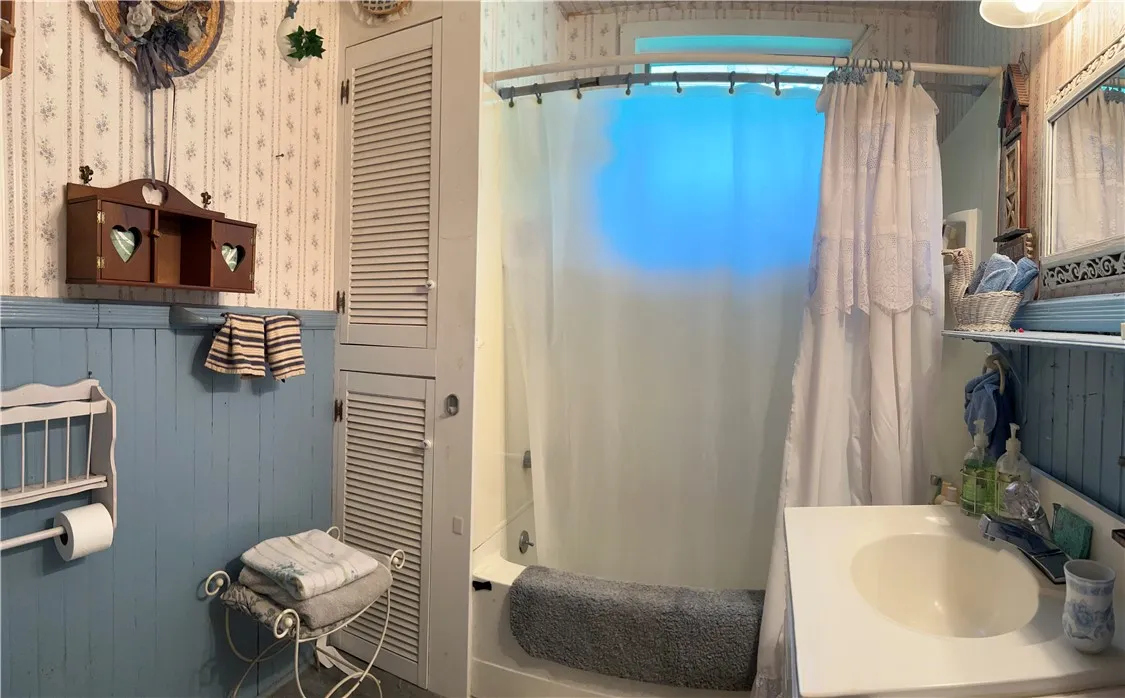 48 Main Street, Maryland, New York 12155, Maryland, New York 12155, 6 Bedrooms Bedrooms, 13 Rooms Rooms,2 BathroomsBathrooms,Residential,For Sale,48 Main Street, Maryland, New York 12155,R1622104