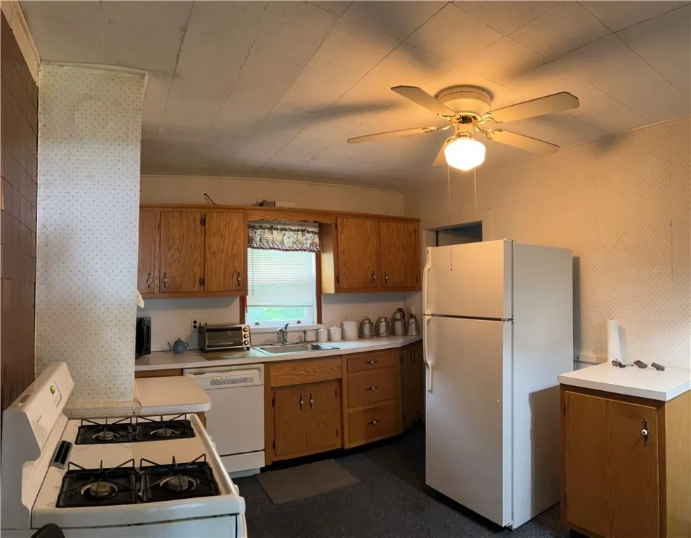 48 Main Street, Maryland, New York 12155, Maryland, New York 12155, 6 Bedrooms Bedrooms, 13 Rooms Rooms,2 BathroomsBathrooms,Residential,For Sale,48 Main Street, Maryland, New York 12155,R1622104