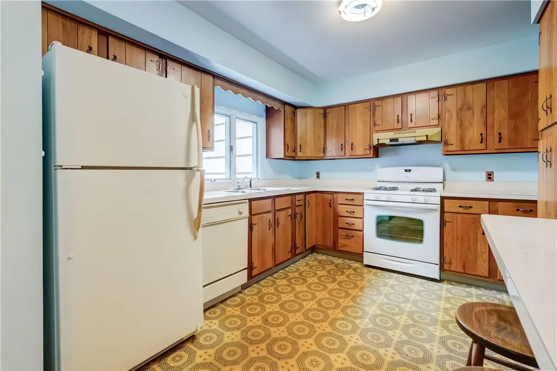 29 Country Lane, Penfield, New York 14526, Penfield, New York 14526, 3 Bedrooms Bedrooms, 6 Rooms Rooms,1 BathroomBathrooms,Residential,For Sale,29 Country Lane, Penfield, New York 14526,R1623024