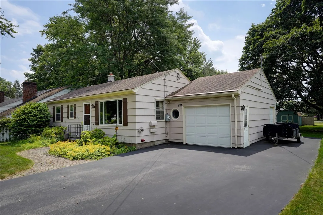 29 Country Lane, Penfield, New York 14526, Penfield, New York 14526, 3 Bedrooms Bedrooms, 6 Rooms Rooms,1 BathroomBathrooms,Residential,For Sale,29 Country Lane, Penfield, New York 14526,R1623024