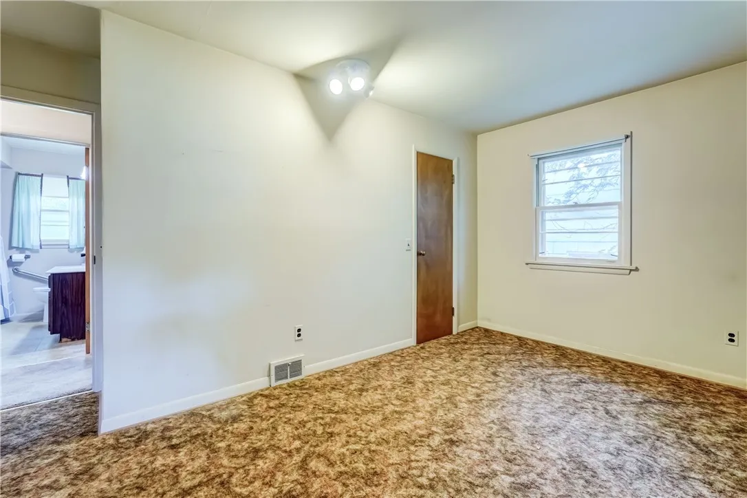 29 Country Lane, Penfield, New York 14526, Penfield, New York 14526, 3 Bedrooms Bedrooms, 6 Rooms Rooms,1 BathroomBathrooms,Residential,For Sale,29 Country Lane, Penfield, New York 14526,R1623024