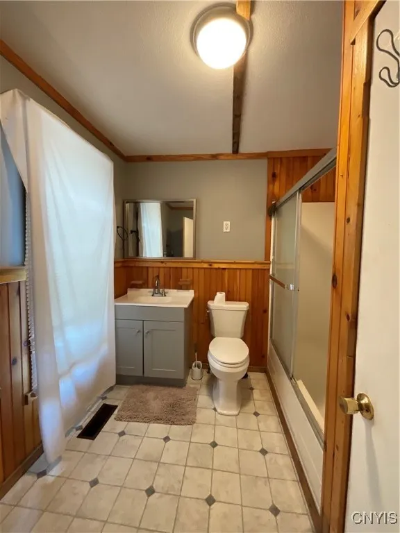 377 West Main Street, Watertown City, New York 136, Watertown City, New York 13601, 3 Bedrooms Bedrooms, 6 Rooms Rooms,1 BathroomBathrooms,Residential Lease,For Rent,377 West Main Street, Watertown City, New York 136,S1623313