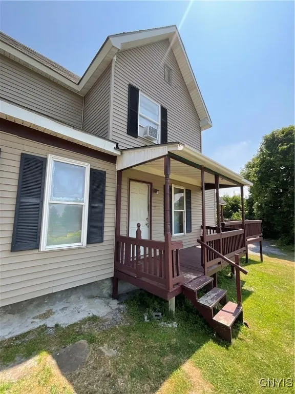 377 West Main Street, Watertown City, New York 136, Watertown City, New York 13601, 3 Bedrooms Bedrooms, 6 Rooms Rooms,1 BathroomBathrooms,Residential Lease,For Rent,377 West Main Street, Watertown City, New York 136,S1623313