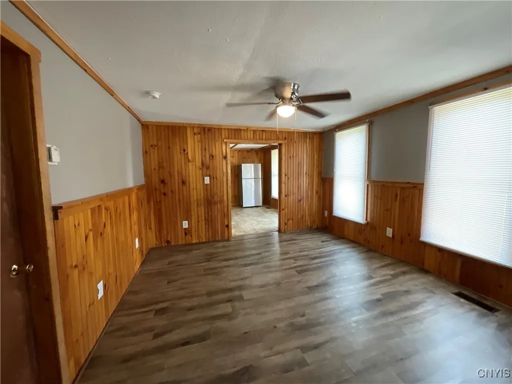 377 West Main Street, Watertown City, New York 136, Watertown City, New York 13601, 3 Bedrooms Bedrooms, 6 Rooms Rooms,1 BathroomBathrooms,Residential Lease,For Rent,377 West Main Street, Watertown City, New York 136,S1623313