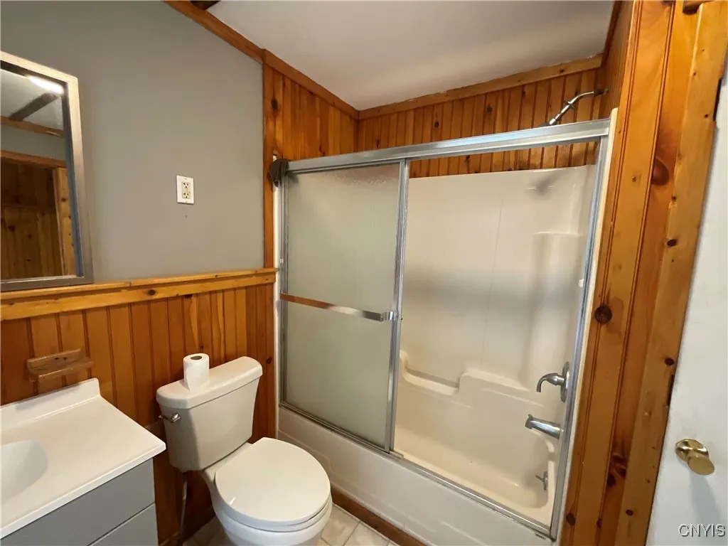 377 West Main Street, Watertown City, New York 136, Watertown City, New York 13601, 3 Bedrooms Bedrooms, 6 Rooms Rooms,1 BathroomBathrooms,Residential Lease,For Rent,377 West Main Street, Watertown City, New York 136,S1623313