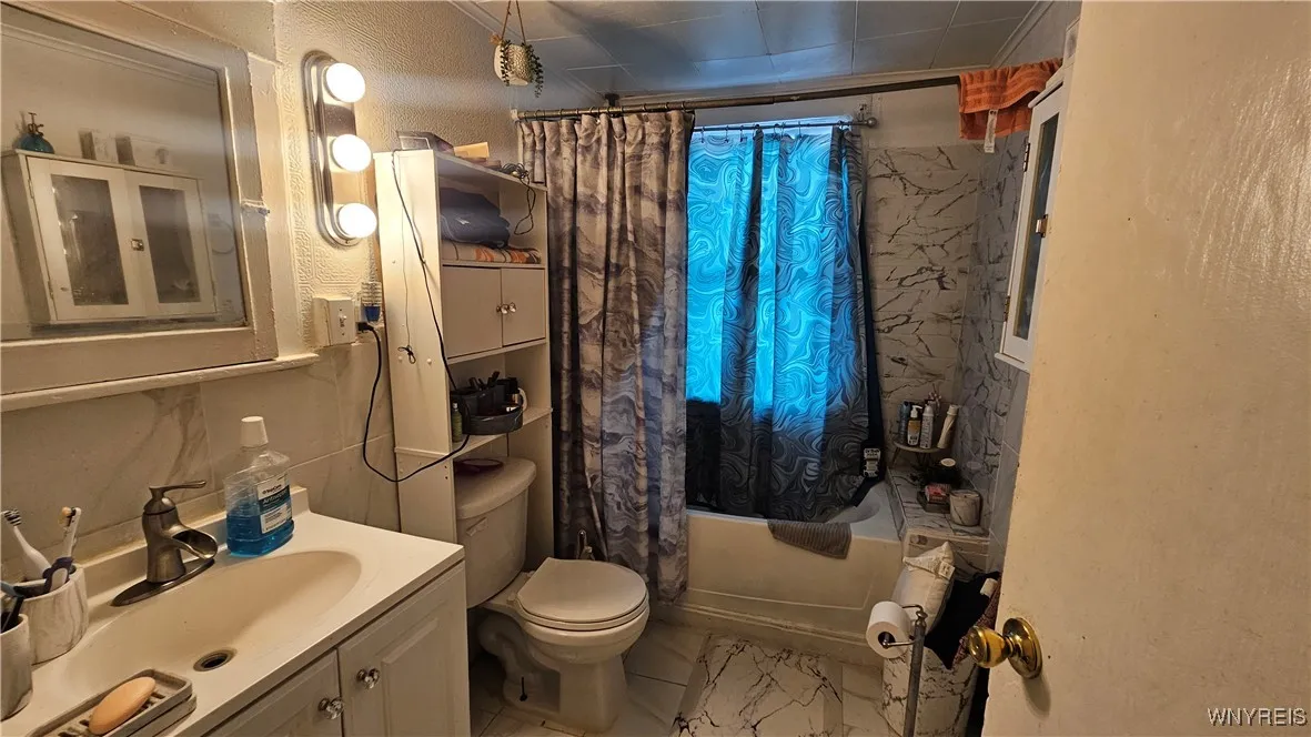 478 Northland Avenue, Buffalo, New York 14211, Buffalo, New York 14211, 6 Bedrooms Bedrooms, ,2 BathroomsBathrooms,Residential,For Sale,478 Northland Avenue, Buffalo, New York 14211,B1623185