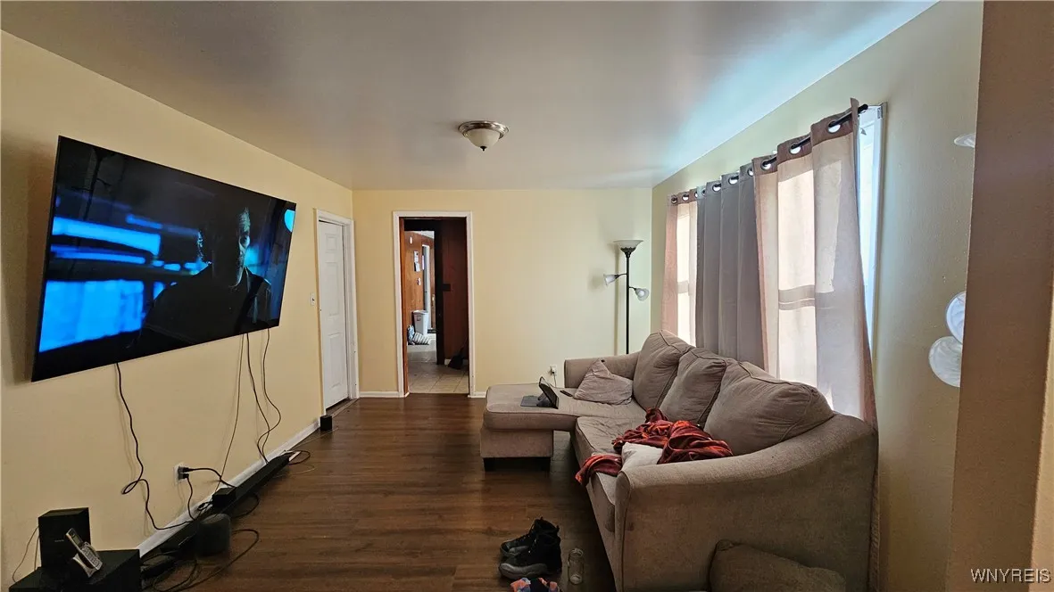 478 Northland Avenue, Buffalo, New York 14211, Buffalo, New York 14211, 6 Bedrooms Bedrooms, ,2 BathroomsBathrooms,Residential,For Sale,478 Northland Avenue, Buffalo, New York 14211,B1623185